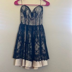 Juniors Size 7 Guess  Dress